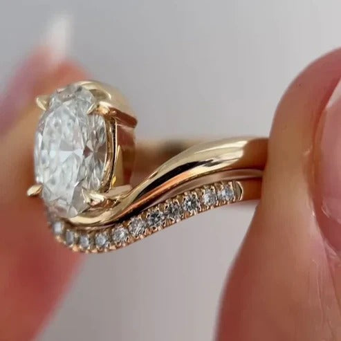 Oval Lab Grown Diamond Engagement Ring