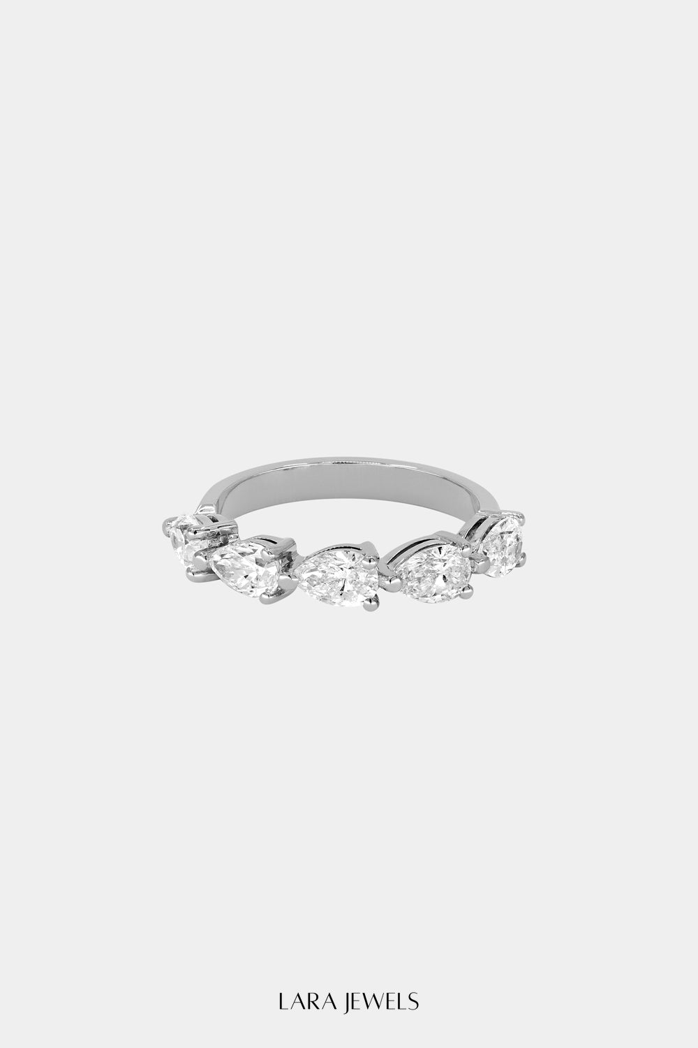Pear Diamond Ring 18K White Gold - Detail