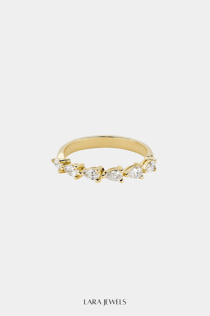 Pear Diamond Ring | 18K Yellow Gold
