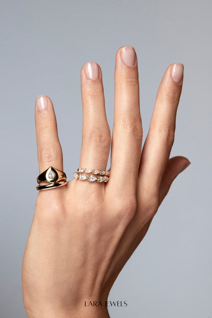 Pear Diamond Ring 18K Yellow Gold - Lifestyle