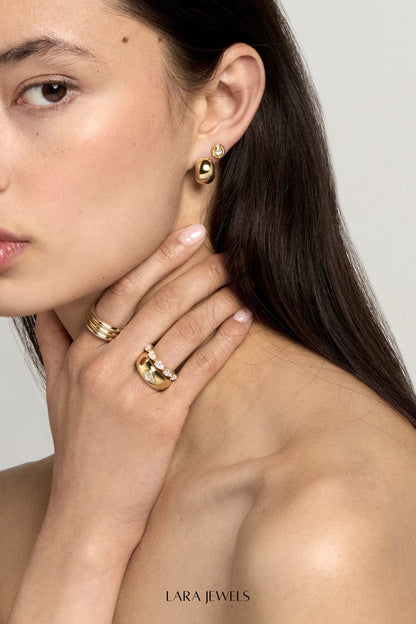 Pear Diamond Ring 18K Yellow Gold - Detail