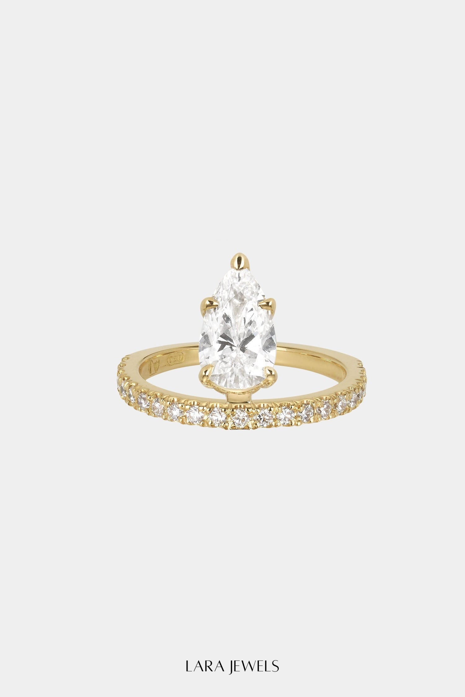 Pear Diamond Harley Ring 18K Gold - Front view