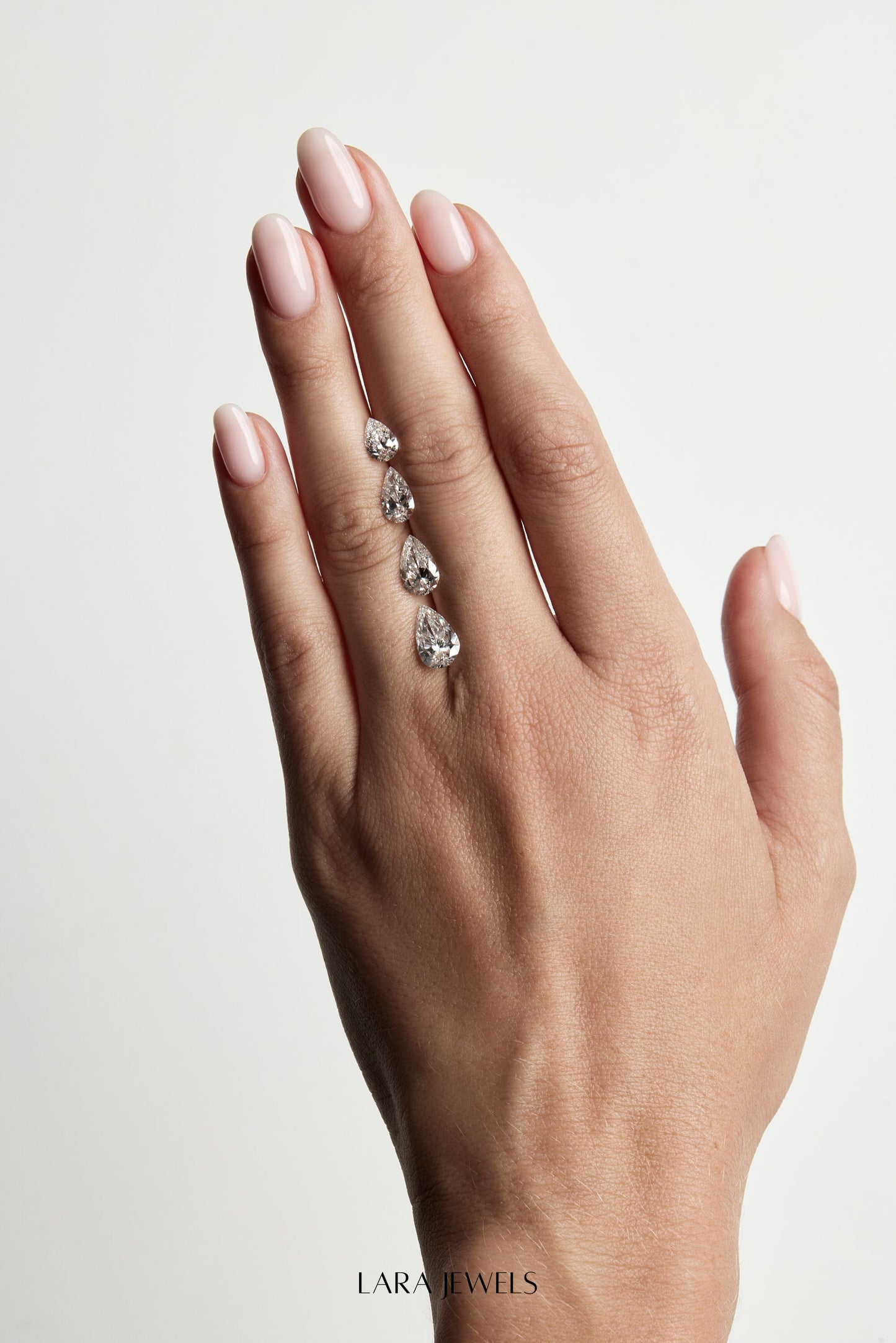 Pear Diamond Ring 18K Gold - Detail