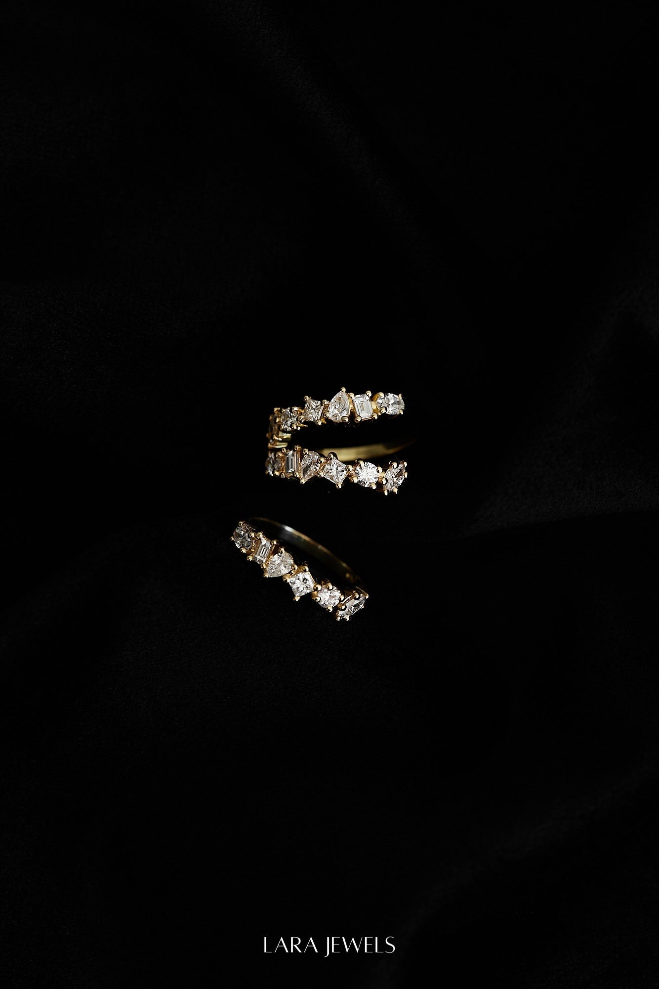 Scattered Diamond Ring 18K Yellow Gold - Back view