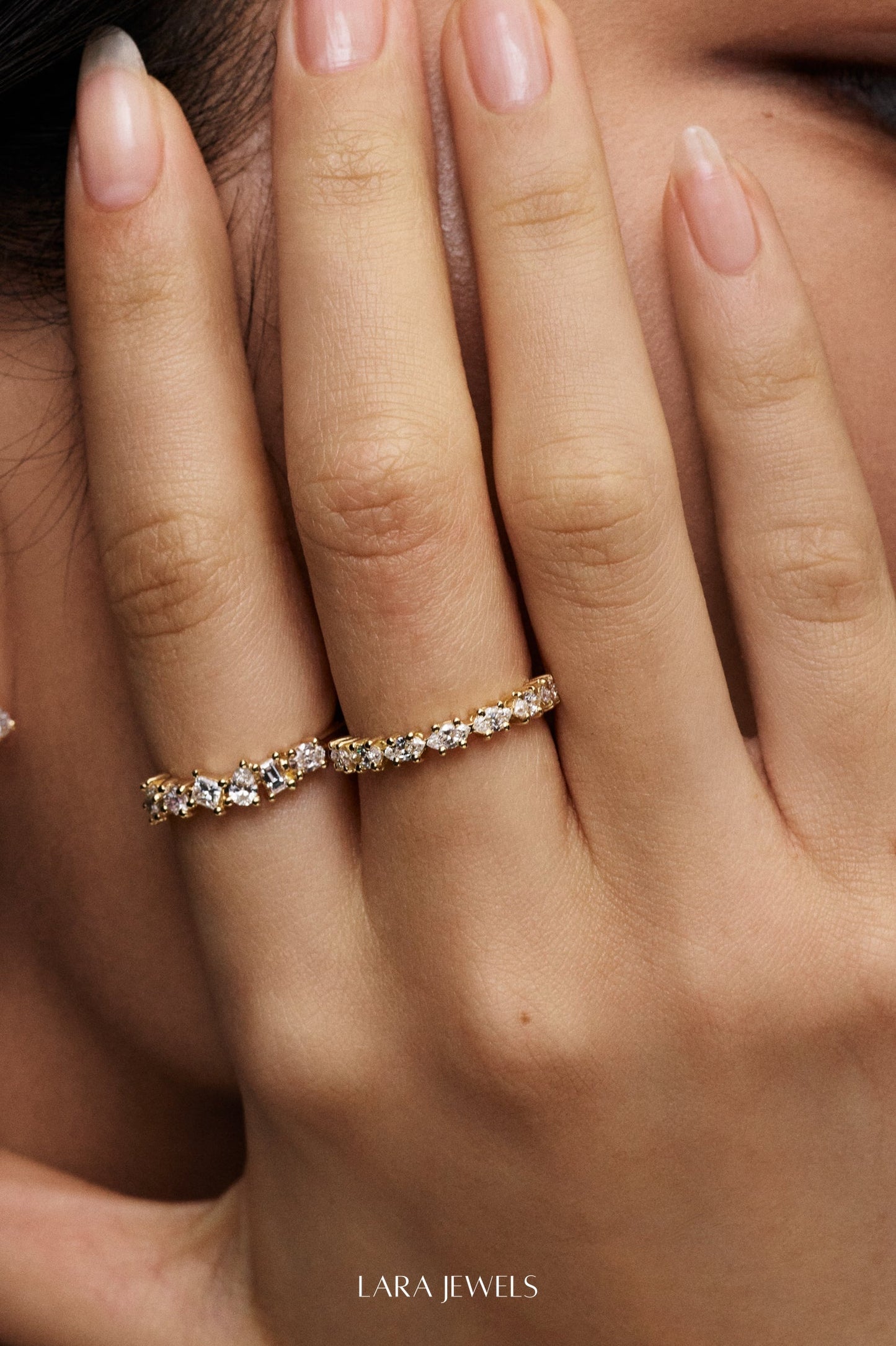 Scattered Diamond Ring 18K Yellow Gold - Detail