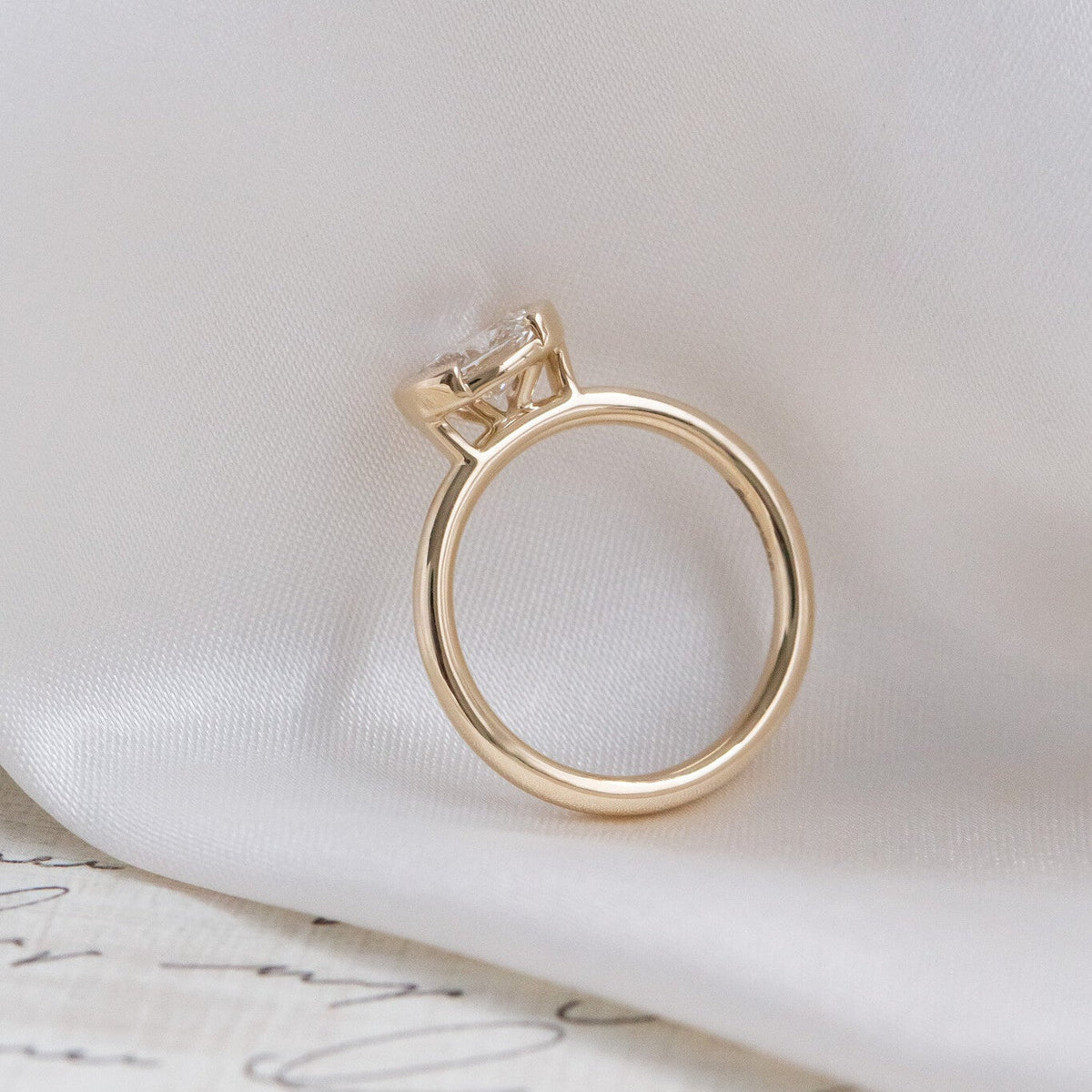 The Austen Oval Solitaire