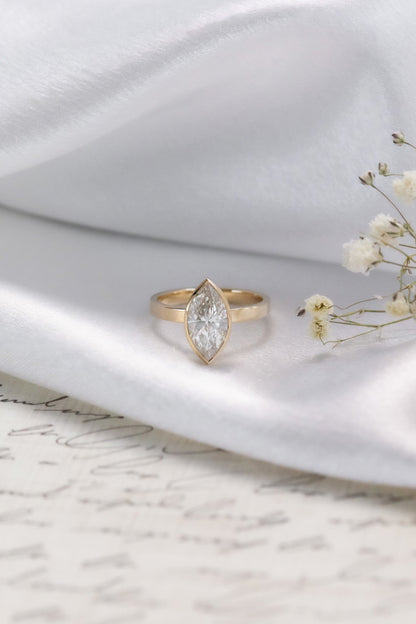 The Elena Marquise Solitaire