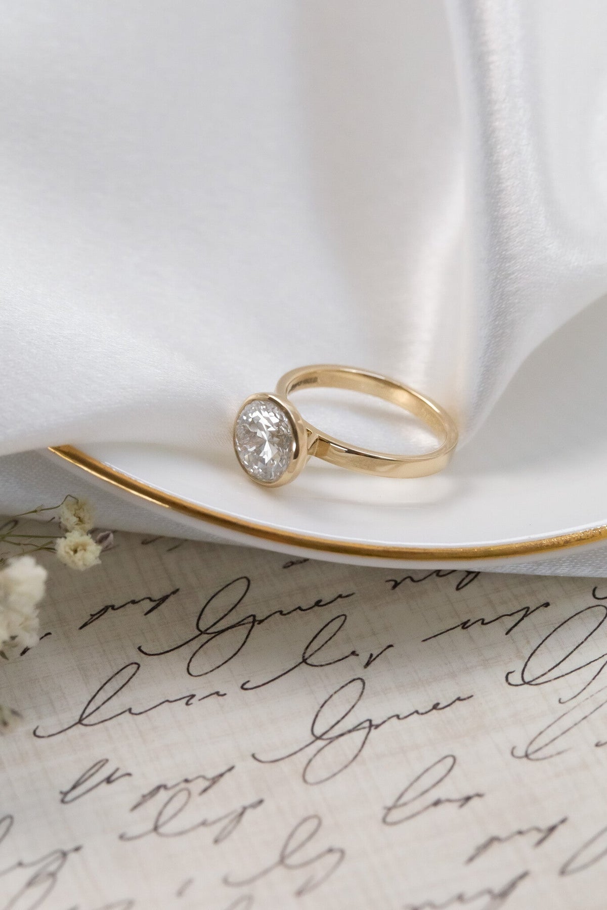 The Elena Round Solitaire
