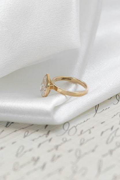 The Elena Pear Solitaire