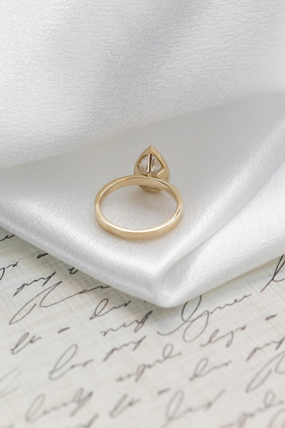 The Elena Pear Solitaire