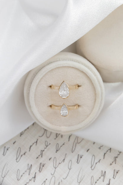 The Elena Pear Solitaire