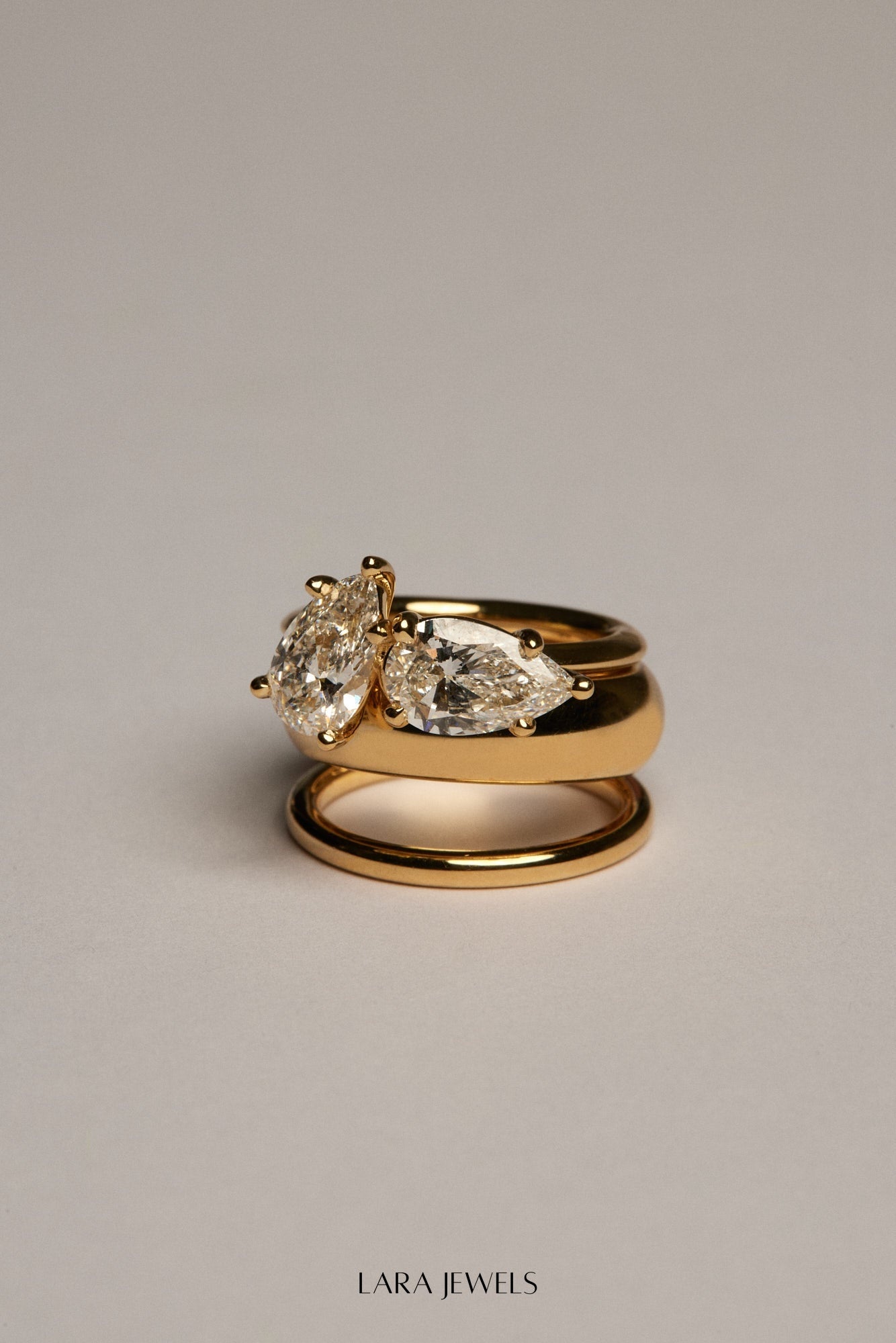 Toi Et Moi Ring 18K Gold - Lifestyle