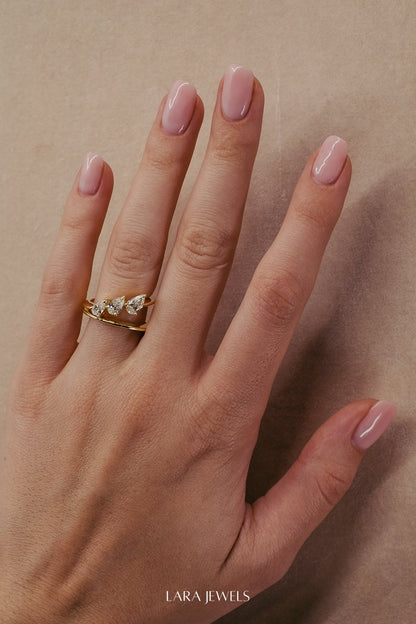 Triple Pear Diamond Ring 18K Yellow Gold - Side view