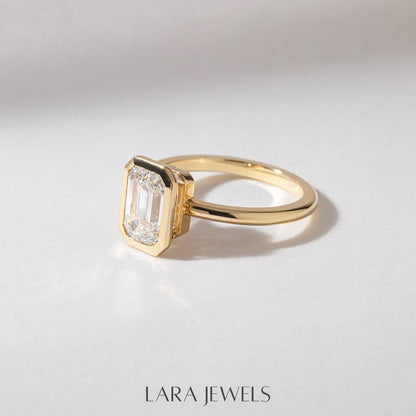1.0-3.0 CT Emerald  Lab Grown Diamond Bezel Style Engagement Ring